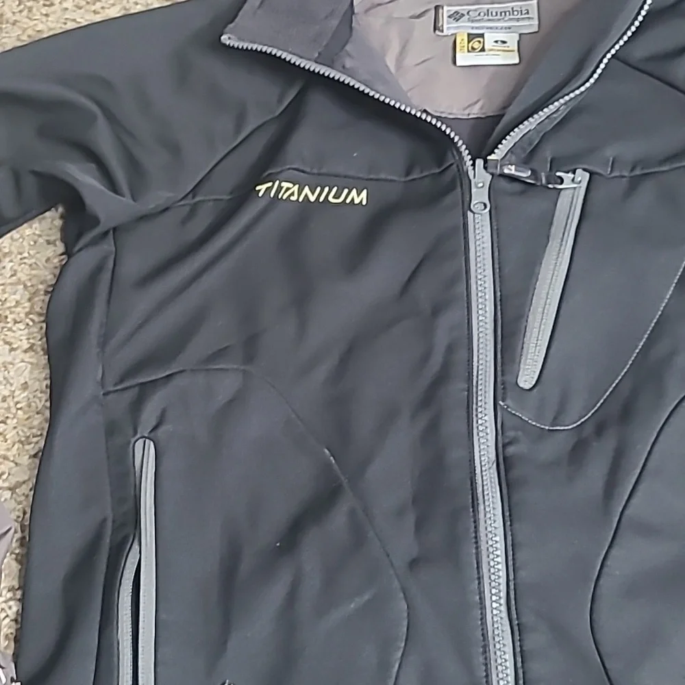 Columbia Titanium Jacket - Picture 3 of 8